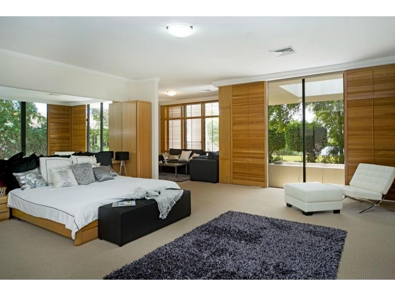 11 River Cove Place, Helensvale QLD 4212
