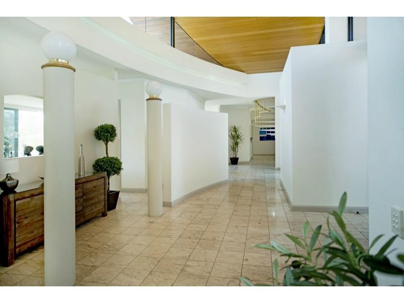 11 River Cove Place, Helensvale QLD 4212