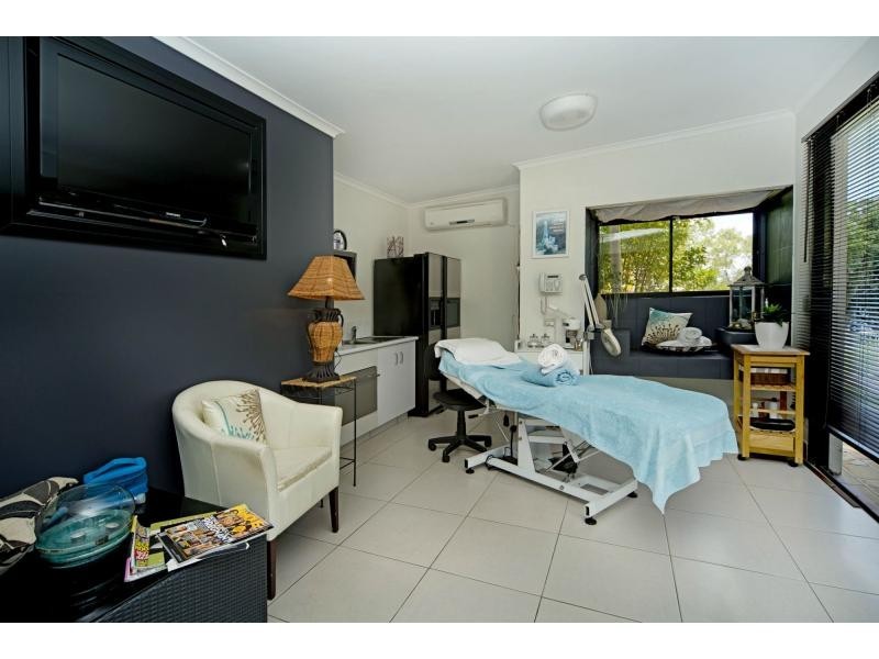 11 River Cove Place, Helensvale QLD 4212
