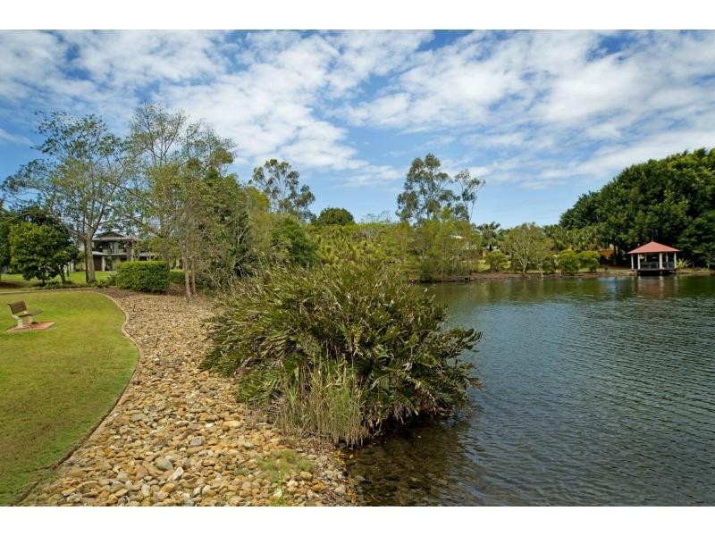 11 River Cove Place, Helensvale QLD 4212