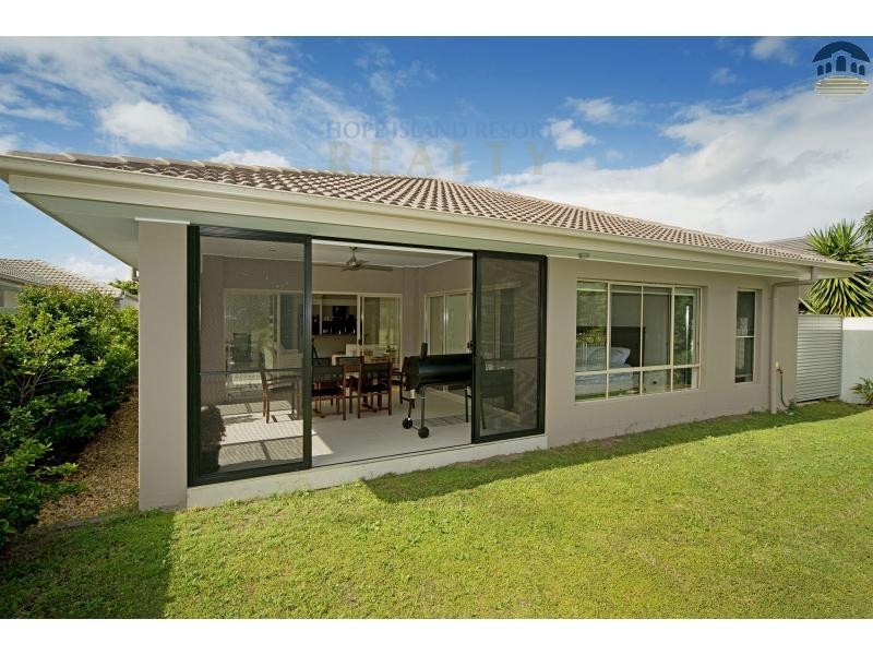 9116 Peter Senior Drive, Hope Island QLD 4212