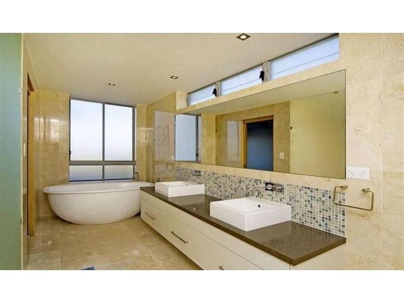 Hope Island QLD 4212