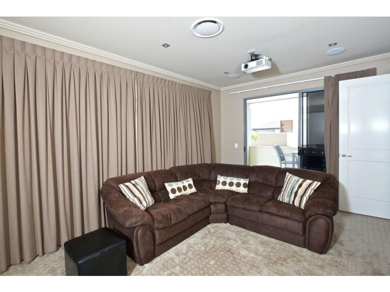 6187 Bolsena Circuit, Hope Island QLD 4212