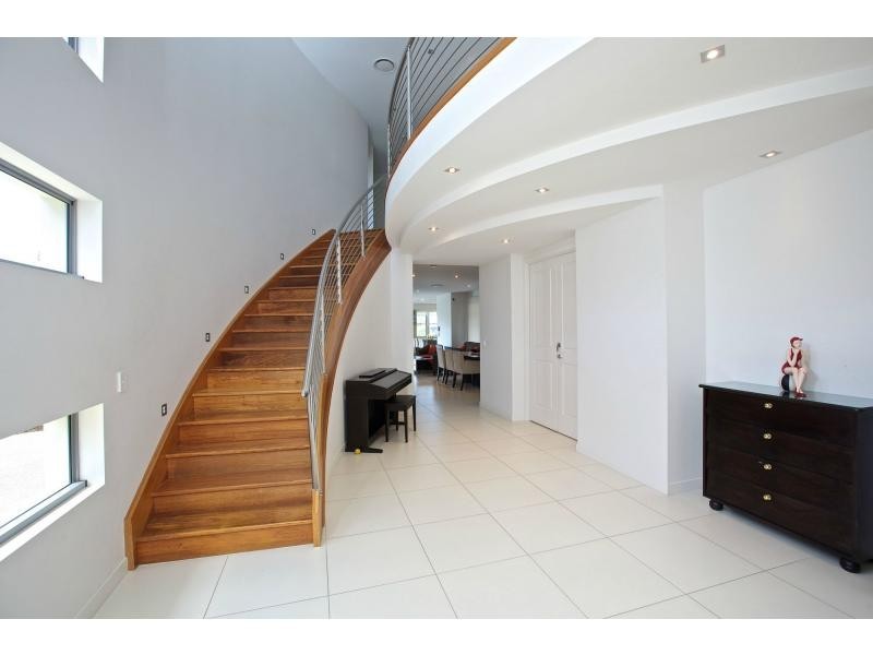 6187 Bolsena Circuit, Hope Island QLD 4212