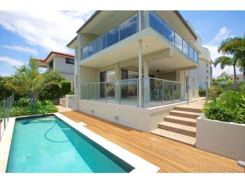 6187 Bolsena Circuit, Hope Island QLD 4212
