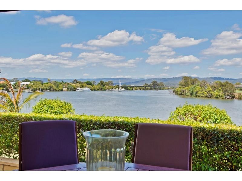 3129 Riverleigh Drive, Hope Island QLD 4212