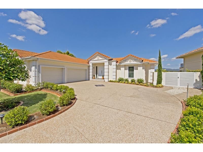 3129 Riverleigh Drive, Hope Island QLD 4212