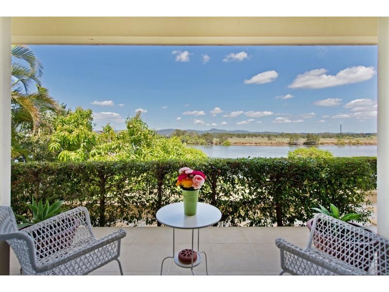 3129 Riverleigh Drive, Hope Island QLD 4212