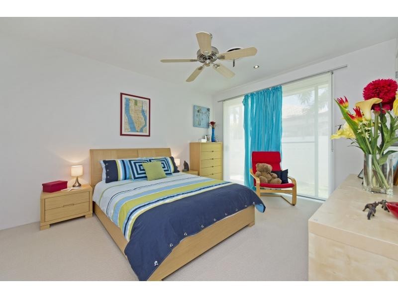 3129 Riverleigh Drive, Hope Island QLD 4212