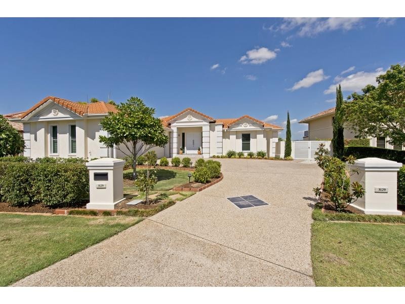 3129 Riverleigh Drive, Hope Island QLD 4212