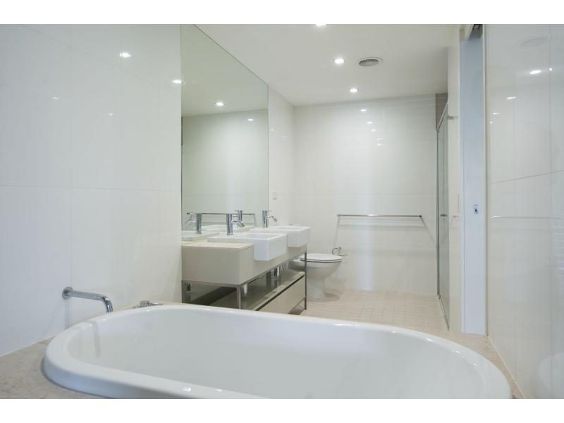 1716 Rialto Quay Drive, Hope Island QLD 4212