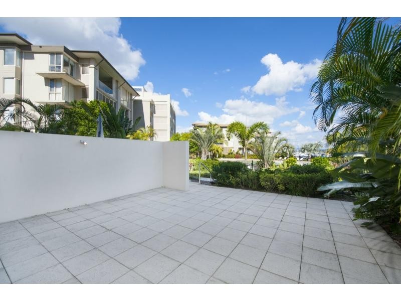 1716 Rialto Quay Drive, Hope Island QLD 4212