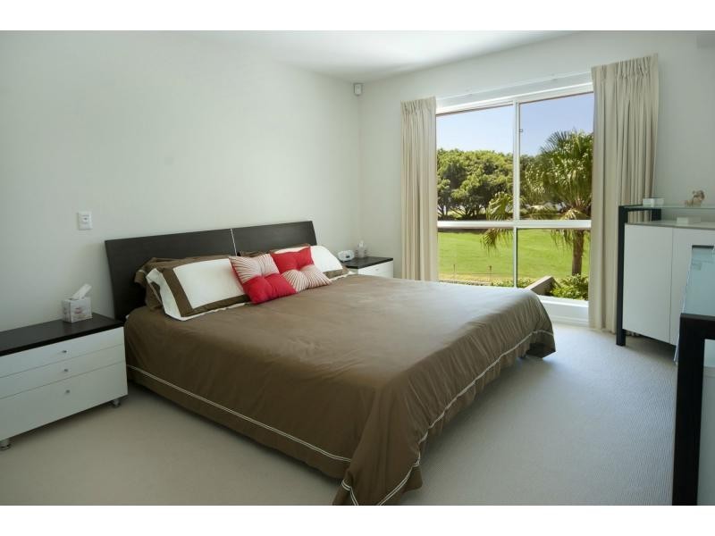 Hope Island QLD 4212