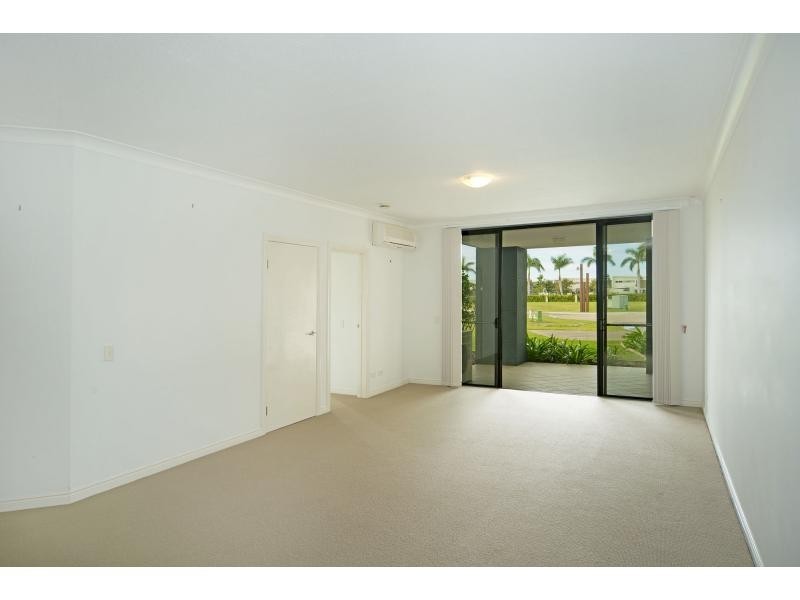 7002 Phoenix Palms Drive, Hope Island QLD 4212