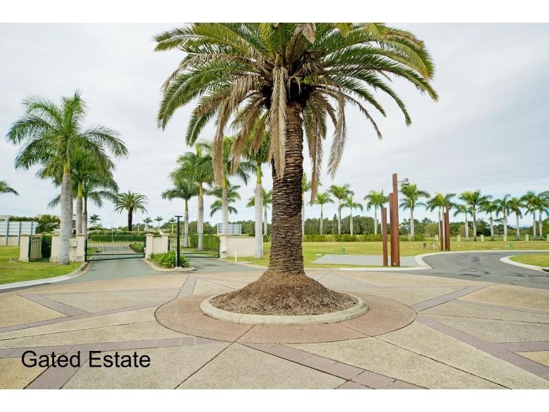7002 Phoenix Palms Drive, Hope Island QLD 4212