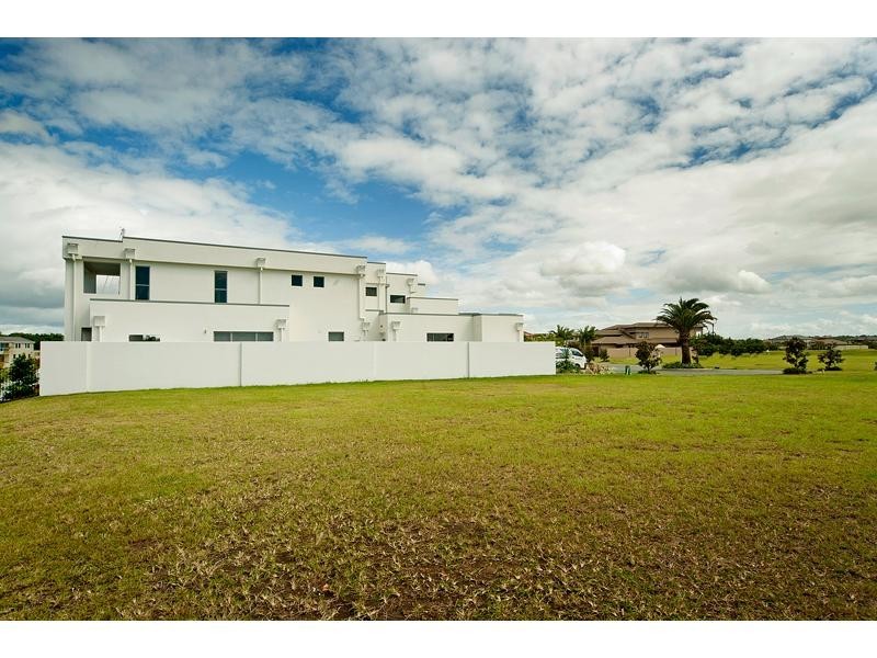 L27 Taromeo Court, Hope Island QLD 4212