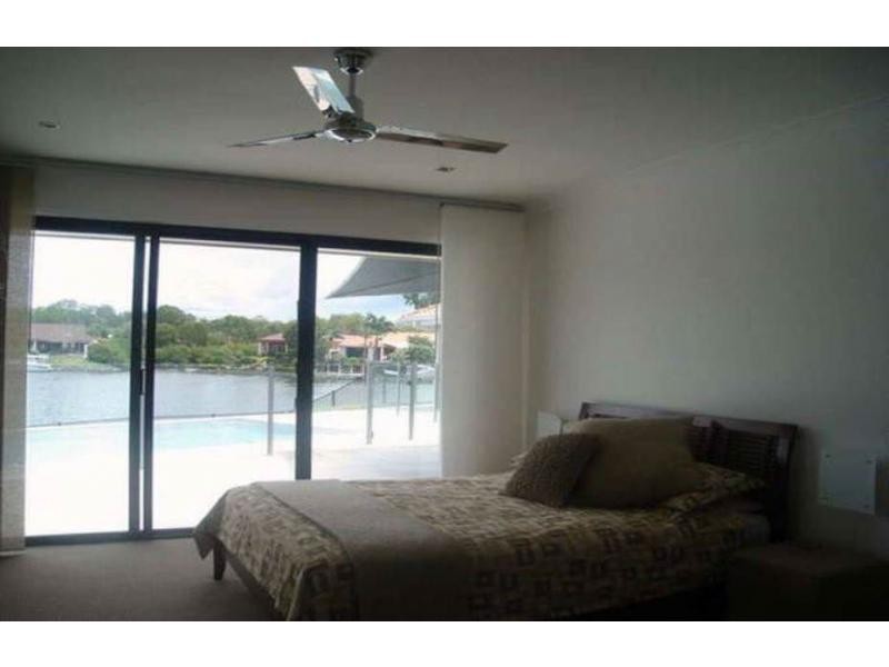 3 Glenwater Crescent, Helensvale QLD 4212