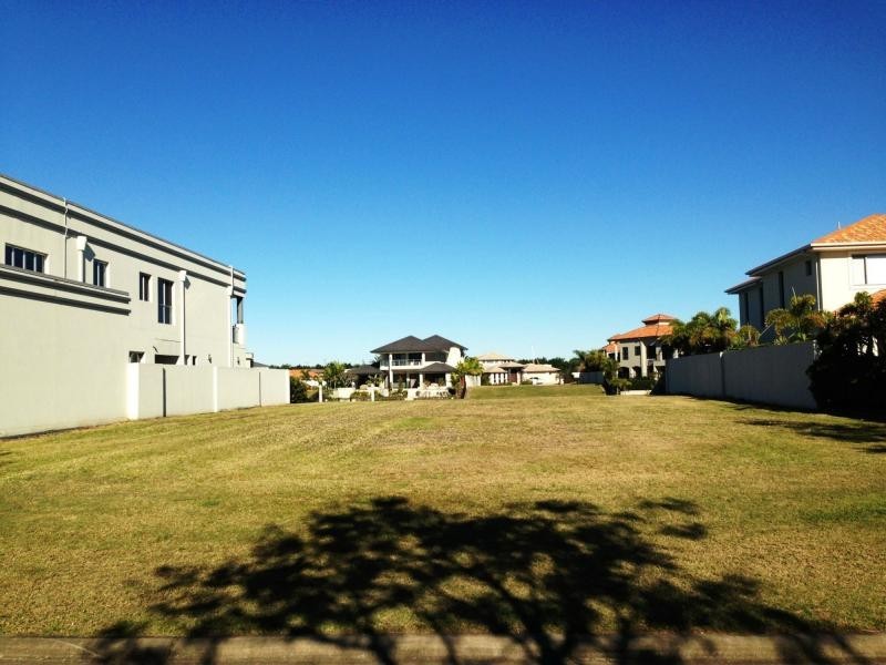 L70 Yanderra Close, Hope Island QLD 4212