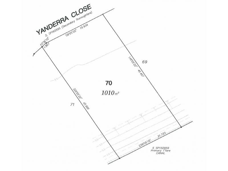 L70 Yanderra Close, Hope Island QLD 4212