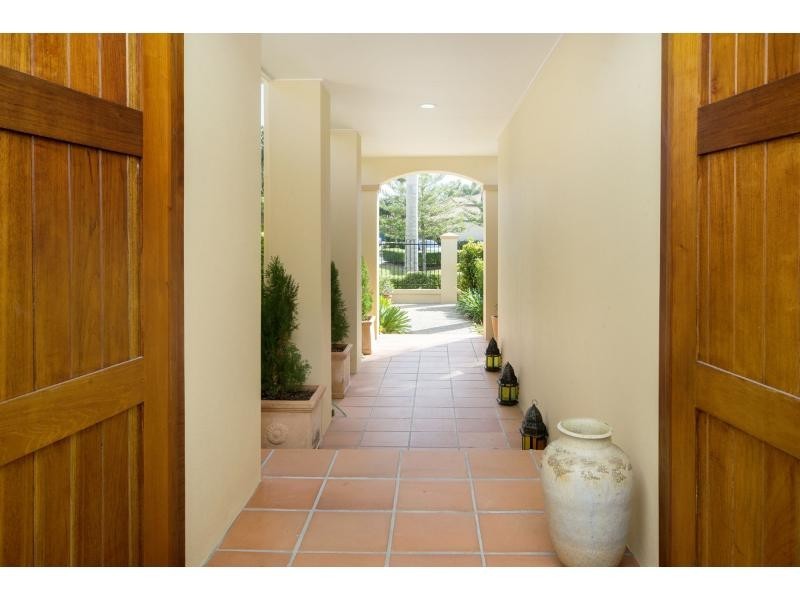 3289 Palladian Drive, Hope Island QLD 4212