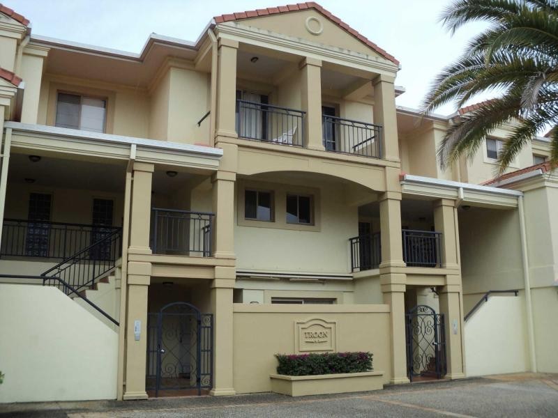 Hope Island QLD 4212