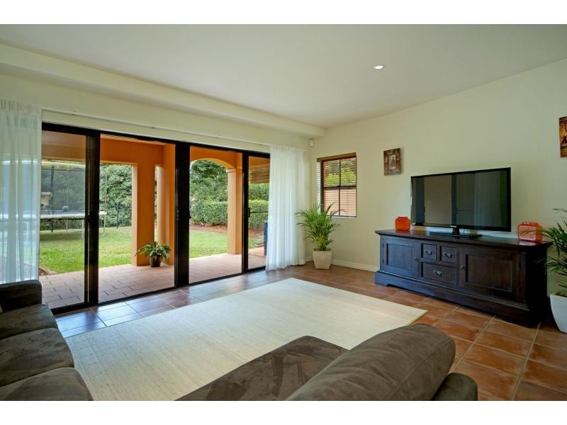 3274 Palladian Drive, Hope Island QLD 4212