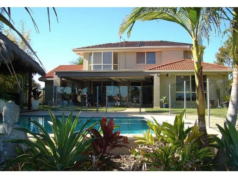 11 Oyster Cove Promenade, Helensvale QLD 4212