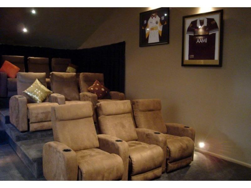 11 Oyster Cove Promenade, Helensvale QLD 4212