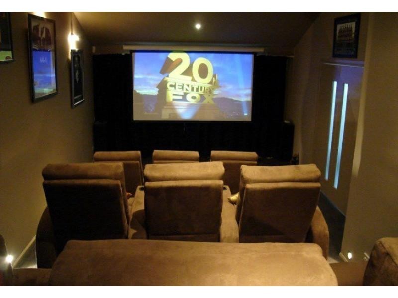 11 Oyster Cove Promenade, Helensvale QLD 4212