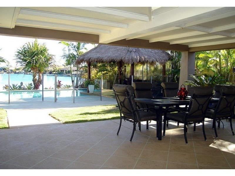 11 Oyster Cove Promenade, Helensvale QLD 4212