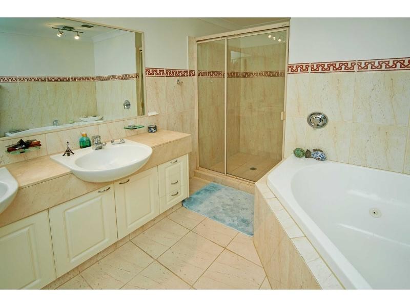 Hope Island QLD 4212