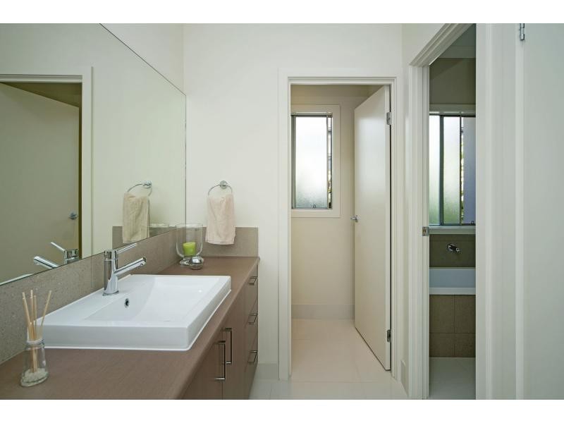 Hope Island QLD 4212