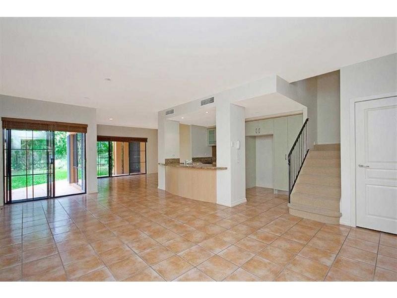 3207 Palladian Drive, Hope Island QLD 4212