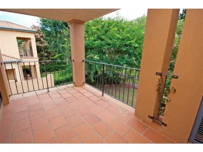 3207 Palladian Drive, Hope Island QLD 4212