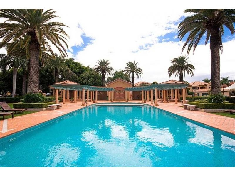 3207 Palladian Drive, Hope Island QLD 4212