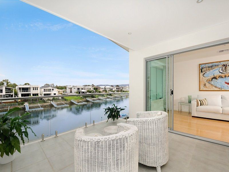 10 Quayside Drive, River Links, Helensvale QLD 4212