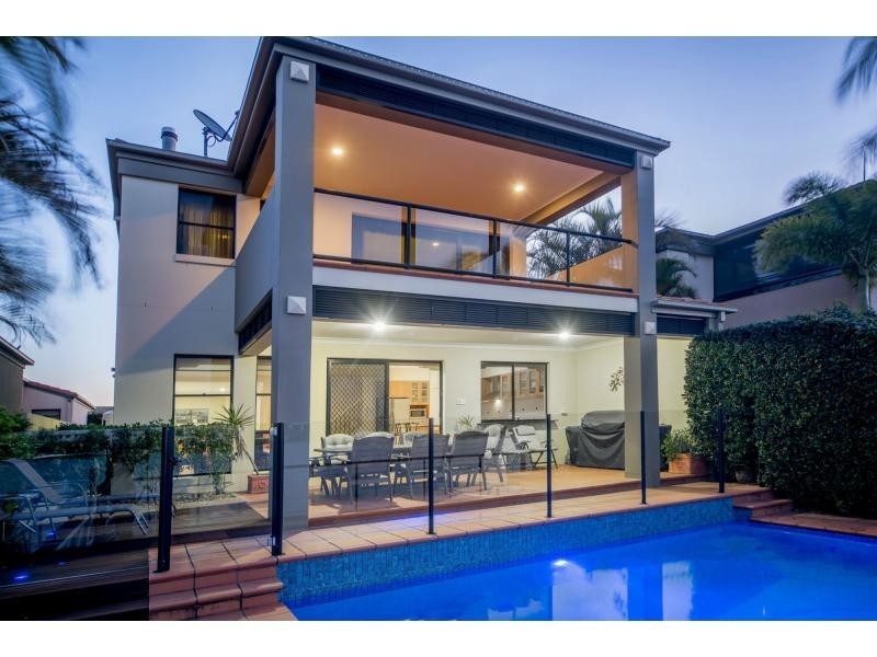 523 Oyster Cove Promenade, Helensvale QLD 4212