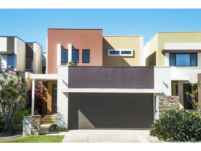 6065 Lugano Drive, Hope Island QLD 4212