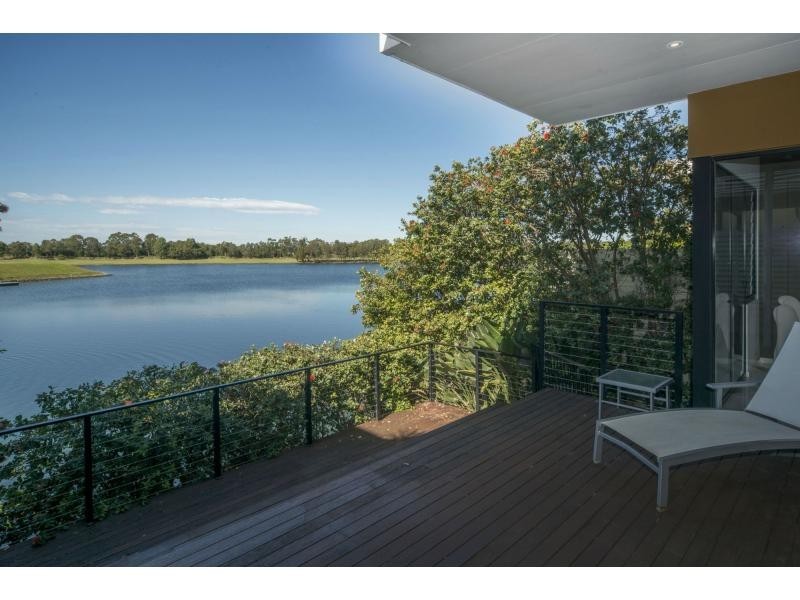 6065 Lugano Drive, Hope Island QLD 4212