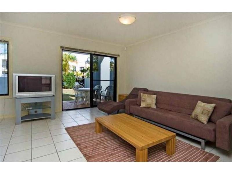 8890 Magnolia Drive East, Hope Island QLD 4212