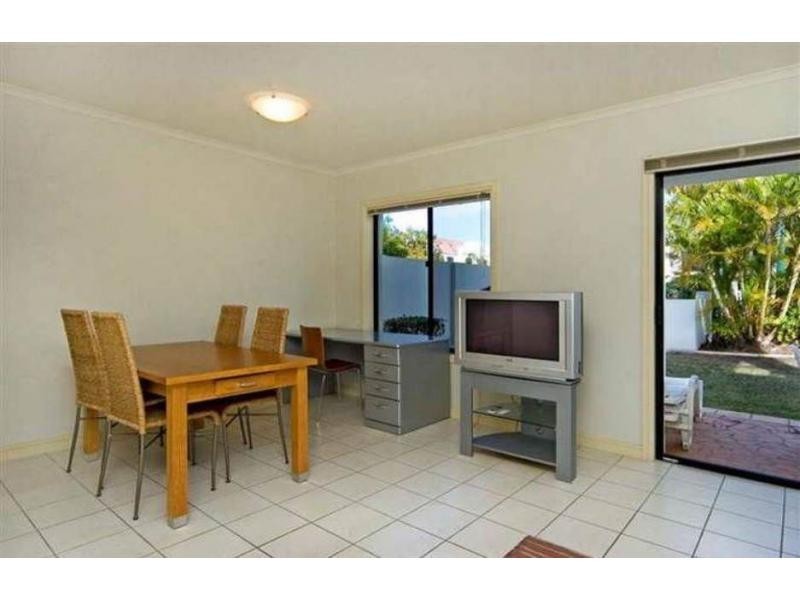 8890 Magnolia Drive East, Hope Island QLD 4212