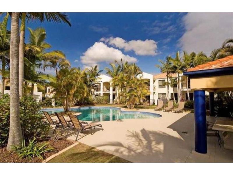8890 Magnolia Drive East, Hope Island QLD 4212