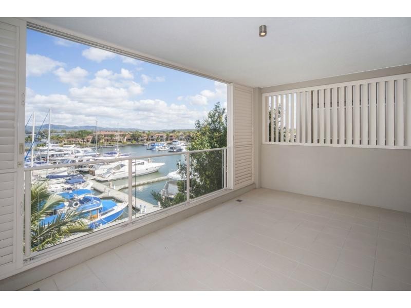 1800 Rialto Quay Drive, Hope Island QLD 4212