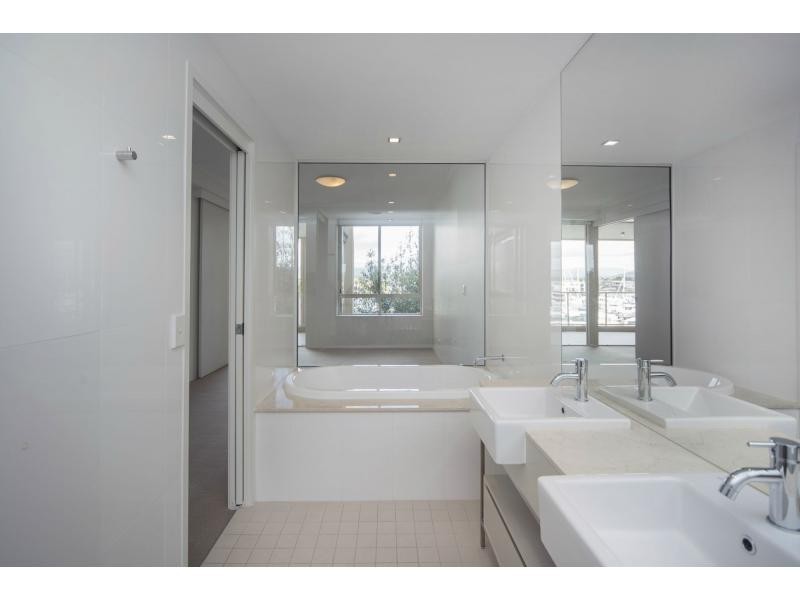 1800 Rialto Quay Drive, Hope Island QLD 4212