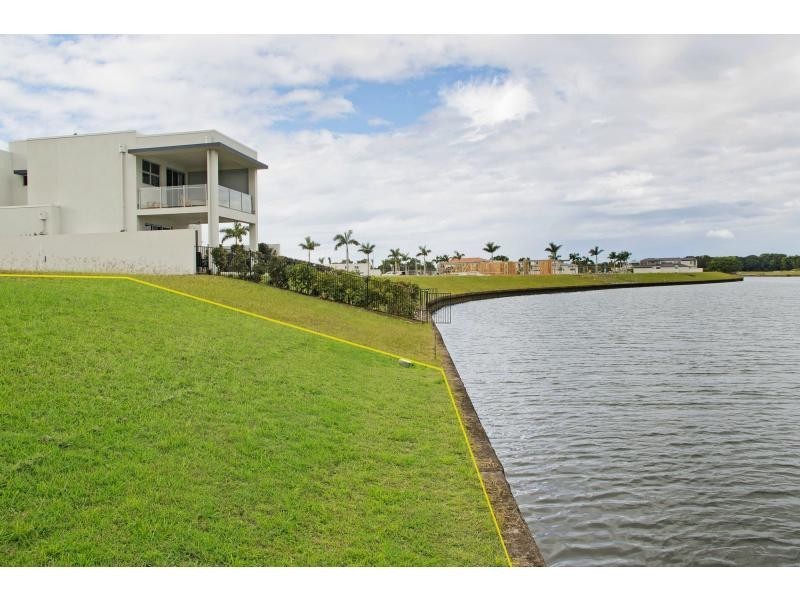 L6 Fairway Boulevard, Hope Island QLD 4212