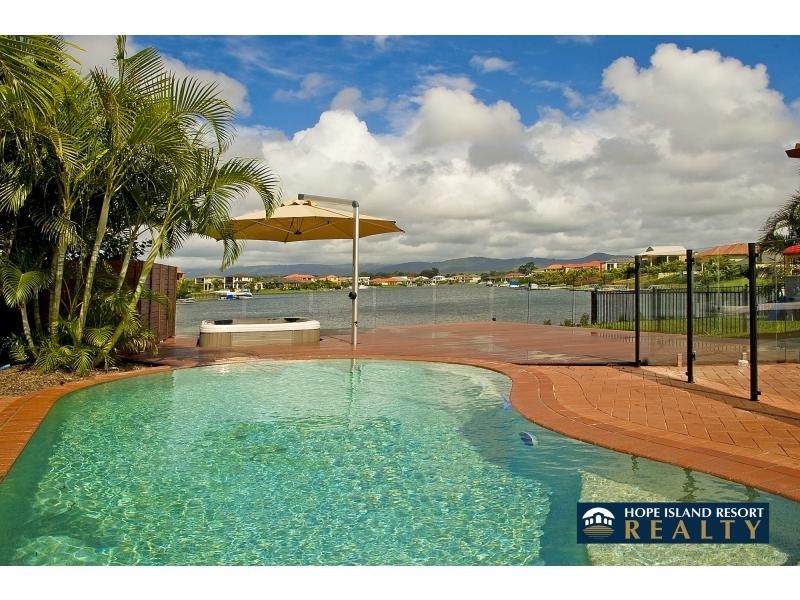 4 The Peninsula , (Monterey Keys), Helensvale QLD 4212