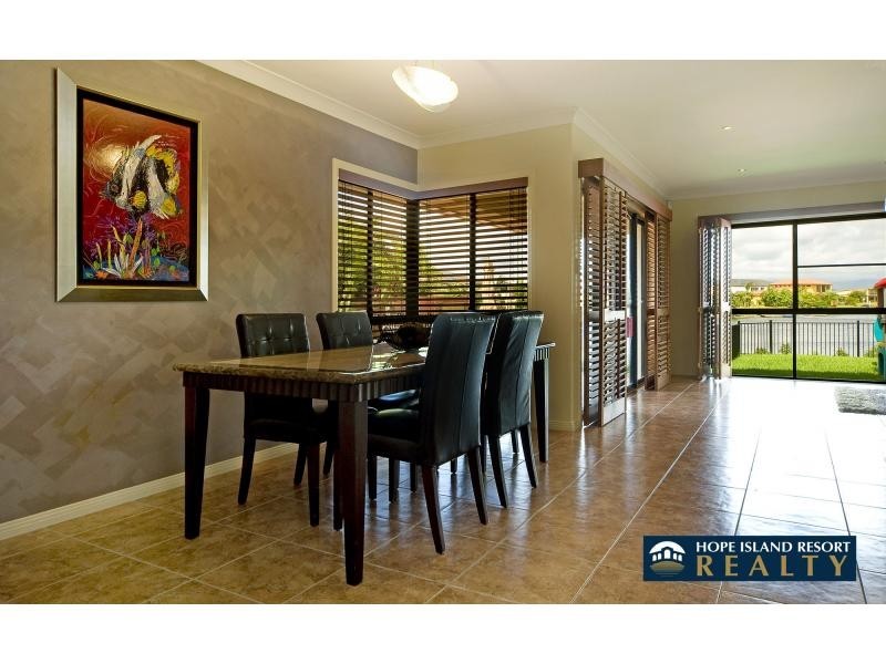 4 The Peninsula , (Monterey Keys), Helensvale QLD 4212