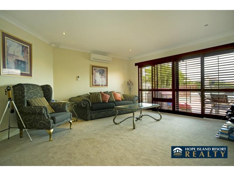 4 The Peninsula , (Monterey Keys), Helensvale QLD 4212