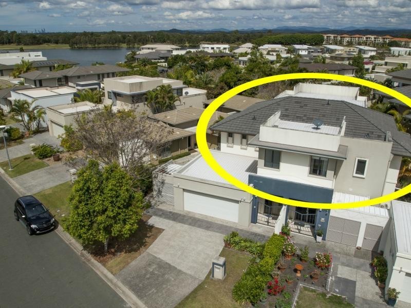 6027 Lucerne Circuit, Hope Island QLD 4212