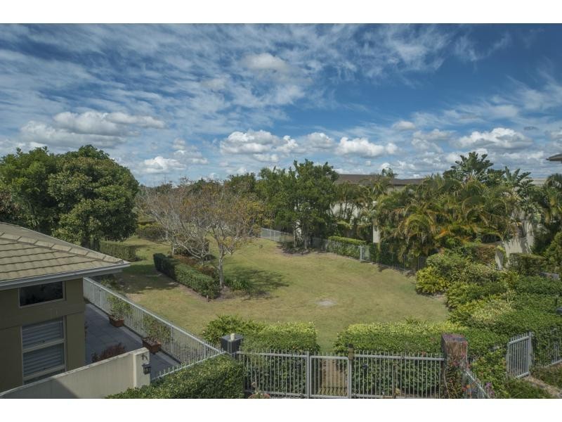 6027 Lucerne Circuit, Hope Island QLD 4212